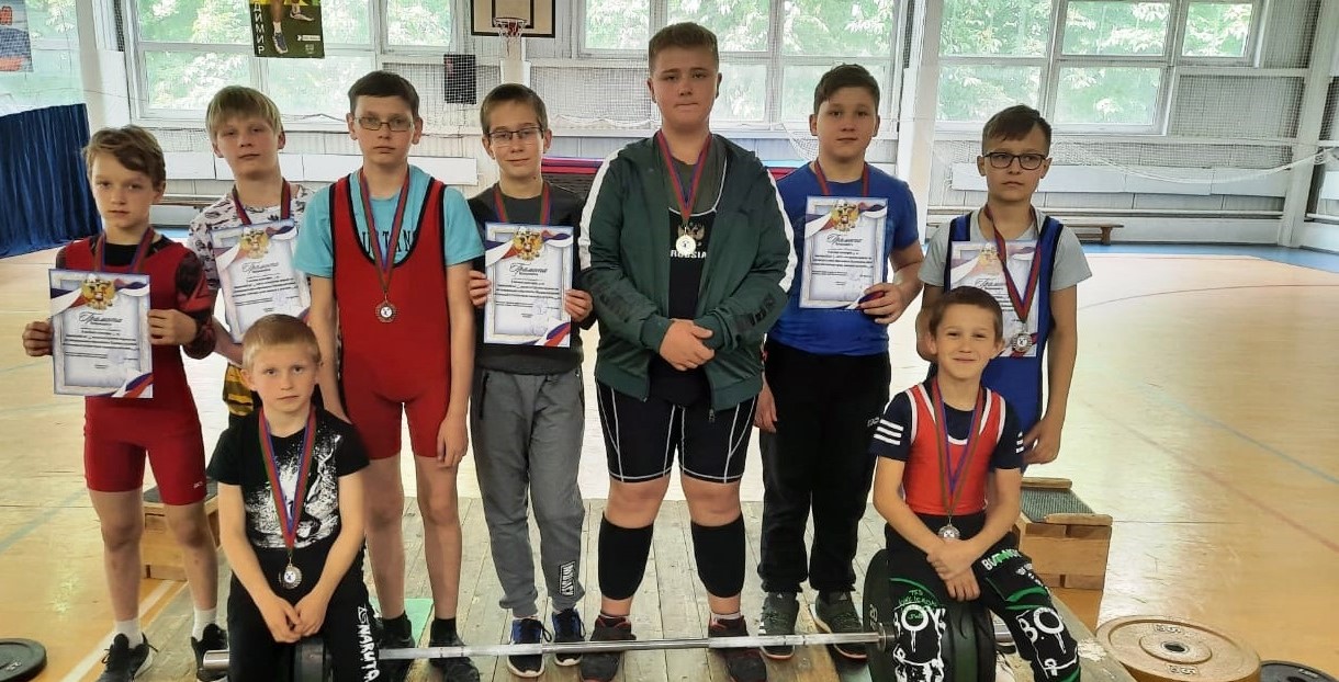 Юные штангисты из Каневского района выиграли открытый турнир в Павловской